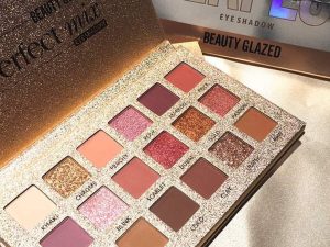 💄 Paleta de sombras de ojos con 18 colores por sólo 9€ usando