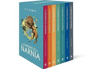 The Chronicles of Narnia Box Set: The complete collection of seven classic fantasy adventure stories for kids