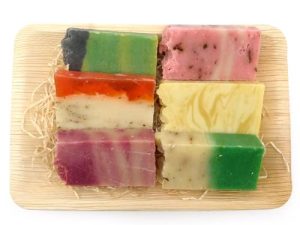 Set regalo 6 jabones naturales para piel seca – Bandeja regalo con 6 jabones artesanos elaborados con ingredientes de origen natural. Regalo original