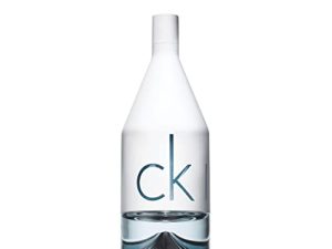 CALVIN KLEIN IN2U Eau de Toilette para hombres | Fragancia masculina cítrica con notas amaderadas orientales y gin de lima | Larga duración | 100 ml